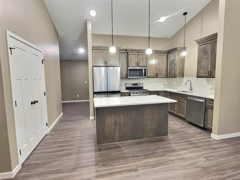 416 5th St W, Maple Lake, MN 55358