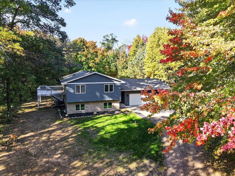 4926 Shady Ln, North Branch, MN 55056
