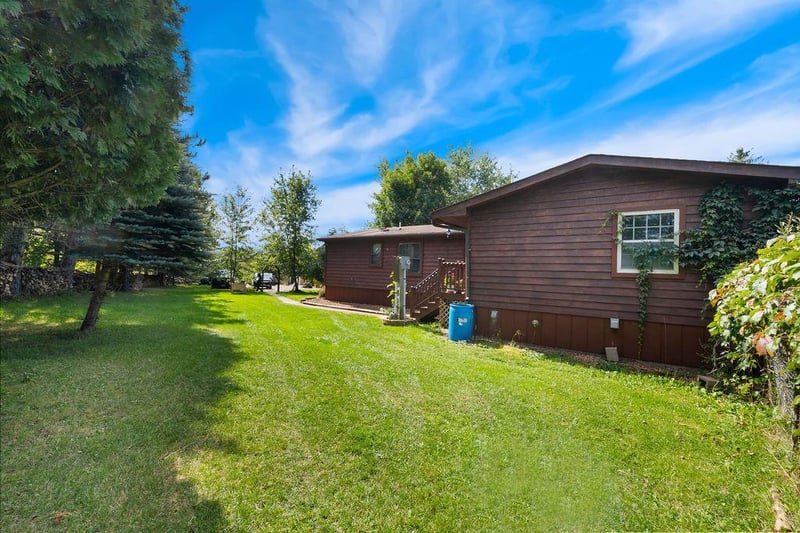 175 W Stark Rd, Esko, MN 55733