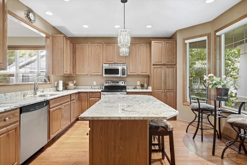 7141 Ballard Trl, Inver Grove Heights, MN 55077
