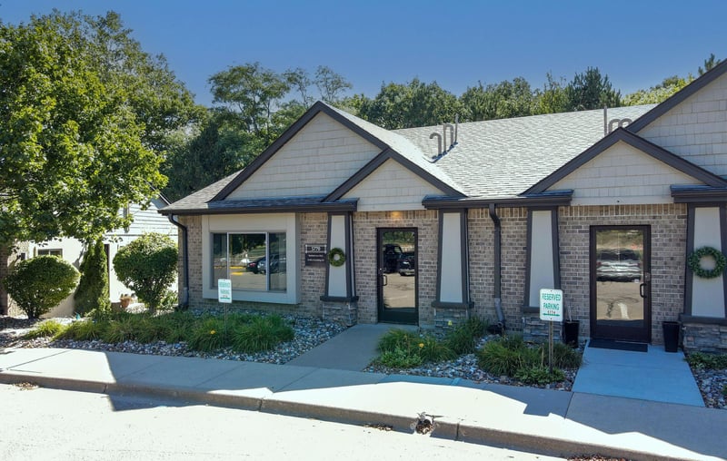 5770 Blackshire Pa, Inver Grove Heights, MN 55076