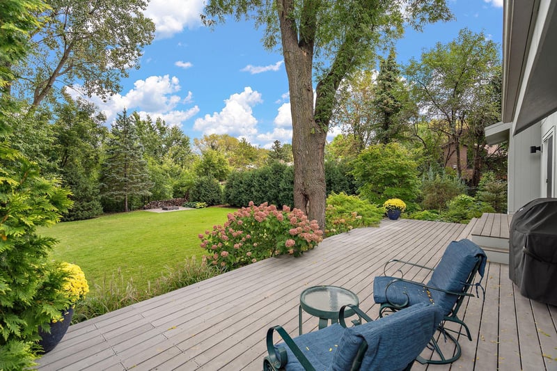 7303 Green Ridge Dr, Eden Prairie, MN 55346