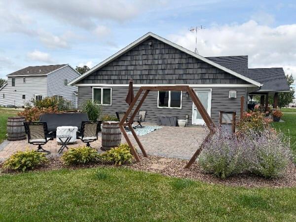 101 Sunset Dr, Saint Martin, MN 56376
