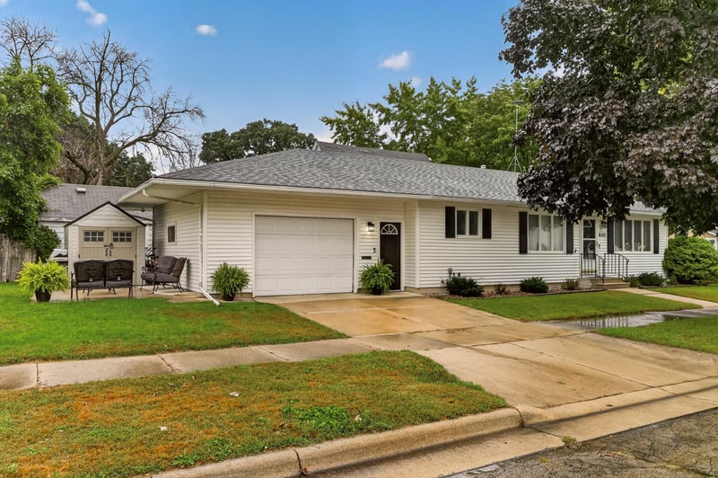 800 6th St NW, Austin, MN 55912