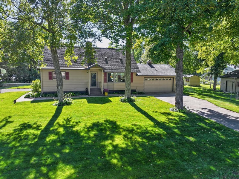 471 Three Havens Dr NE, Alexandria, MN 56308