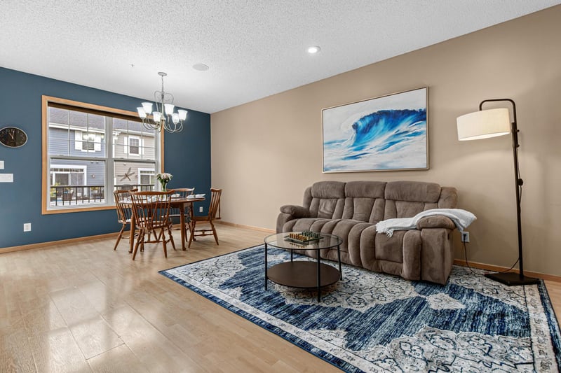 15649 Eagleview Way #1009, Apple Valley, MN 55124