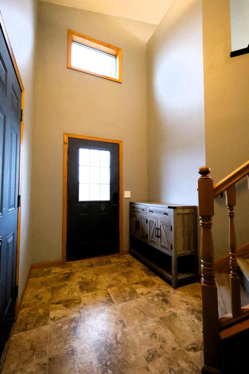 1733 Maple Leaf Ln, Litchfield, MN 55355