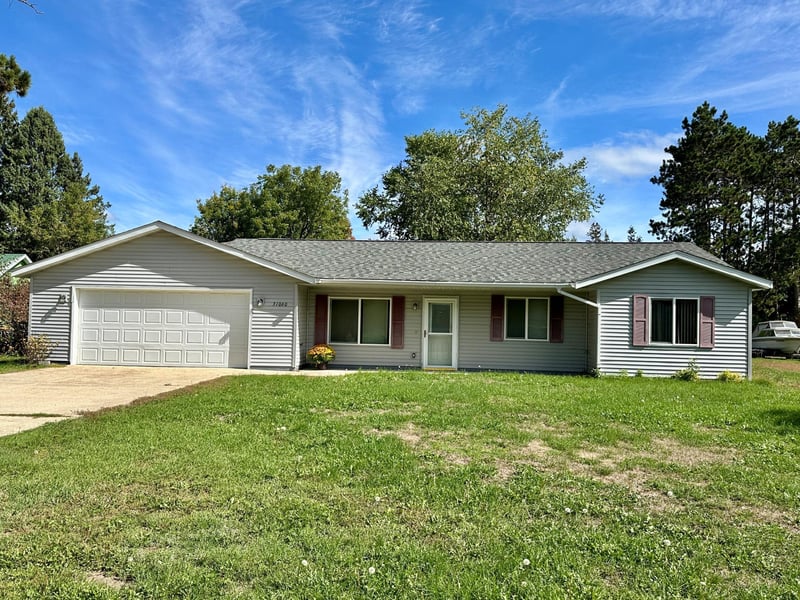 31060 Pine St, Pequot Lakes, MN 56472