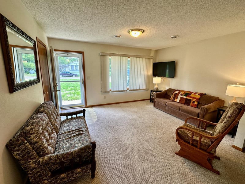 31060 Pine St, Pequot Lakes, MN 56472