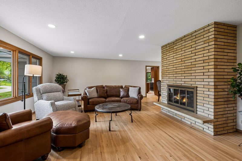 5932 Walnut Dr, Edina, MN 55436