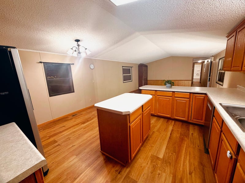 703 30th St NW, Faribault, MN 55021