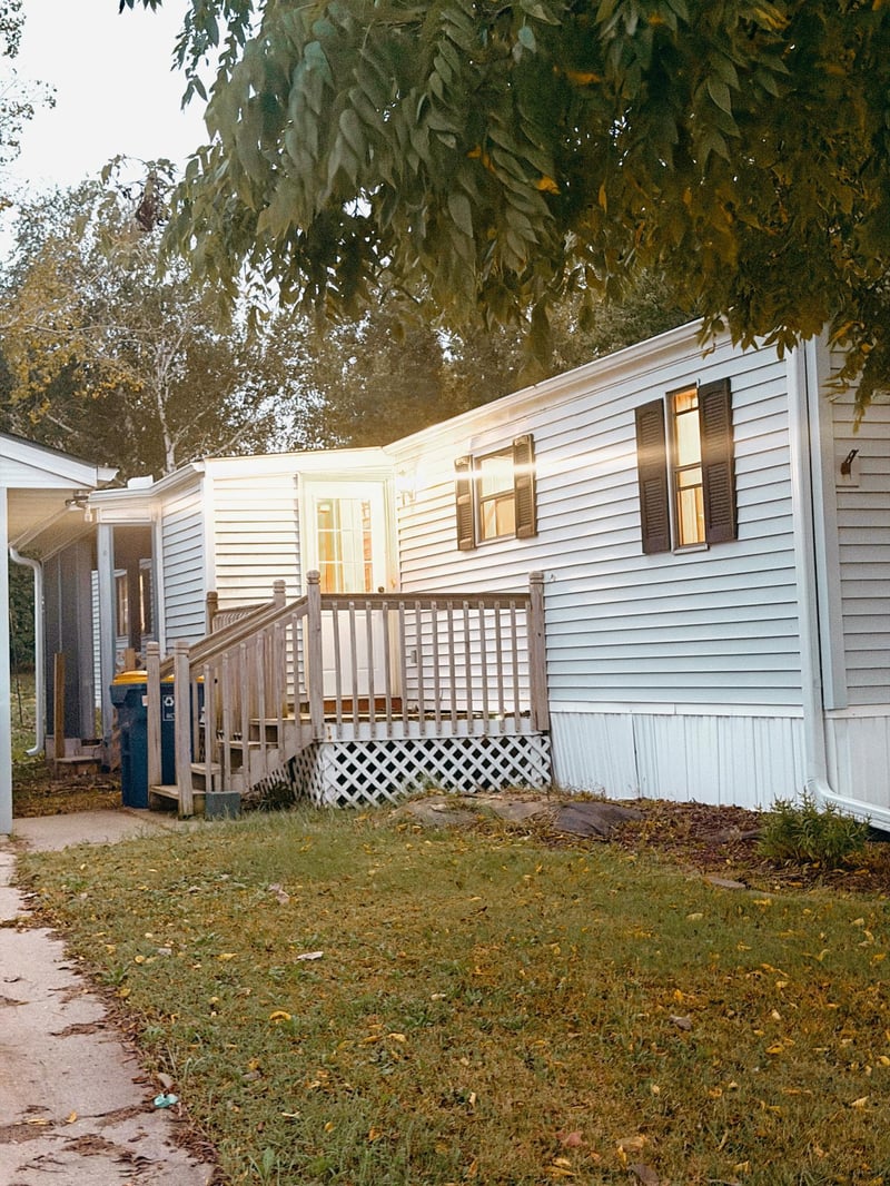 703 30th St NW, Faribault, MN 55021