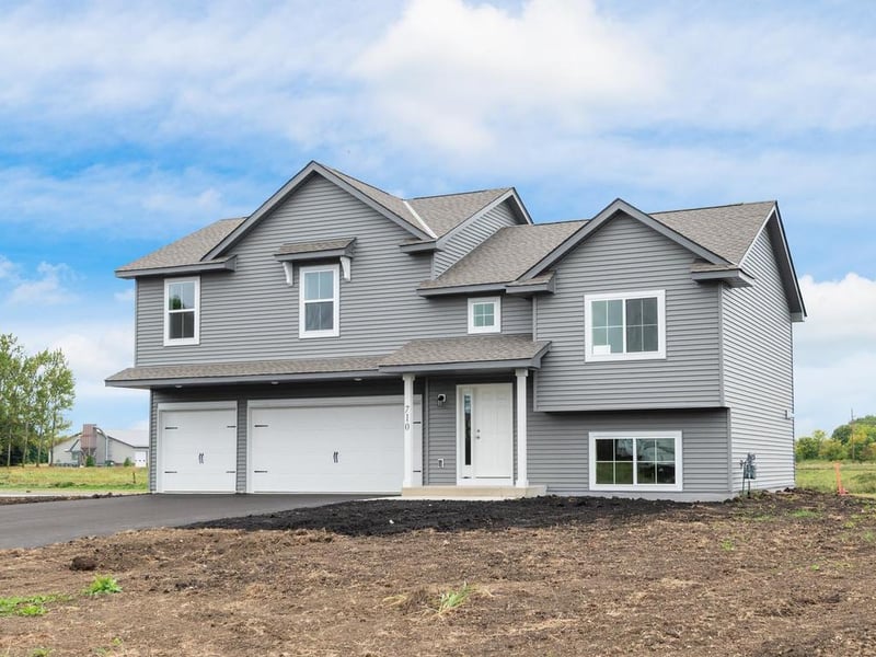 710 Erin Cir, Green Isle, MN 55338