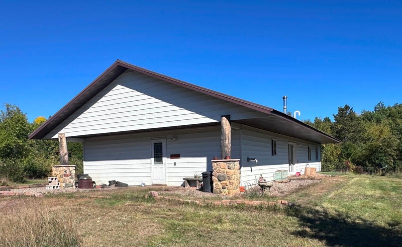 3616 4th St SW, Backus, MN 56435