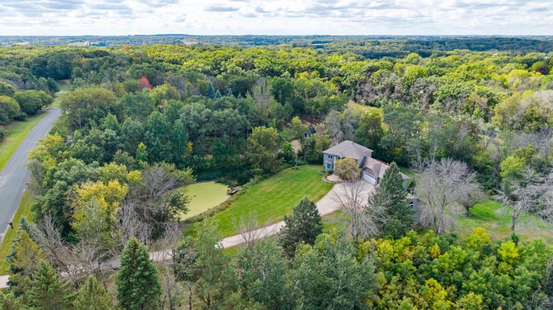 22530 Forest Ridge Dr, Lakeville, MN 55044