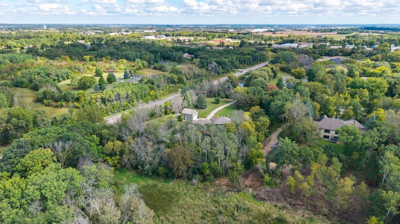 22530 Forest Ridge Dr, Lakeville, MN 55044