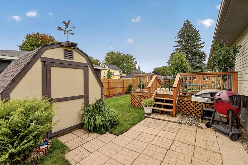 425 Park Ave, Zumbrota, MN 55992