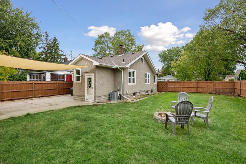 840 5th Ave S, South Saint Paul, MN 55075