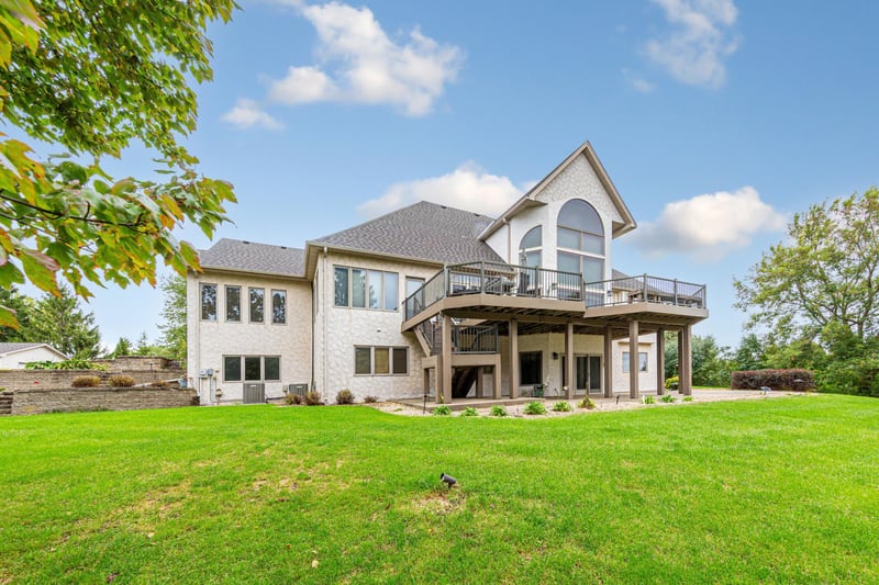1135 3rd St NE, Faribault, MN 55021