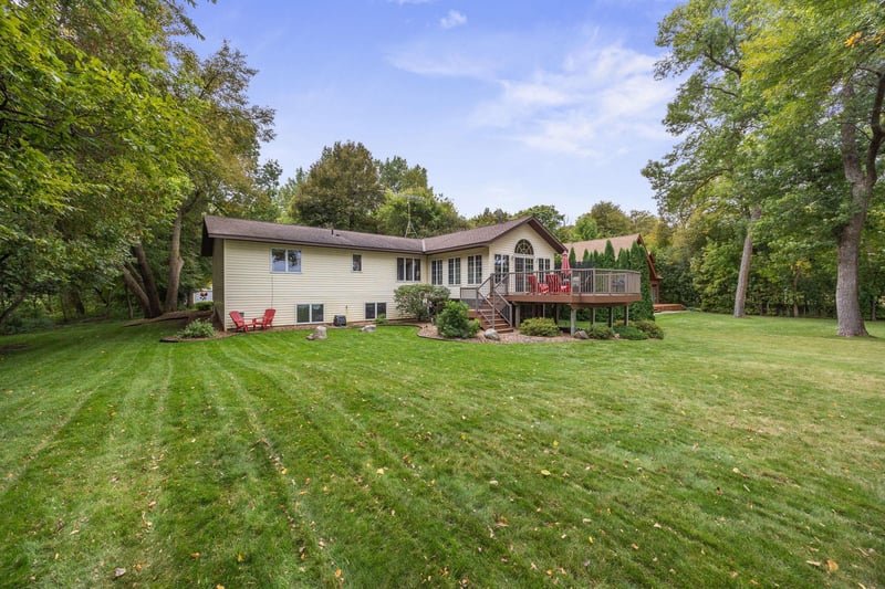 61856 193rd St, Litchfield, MN 55355