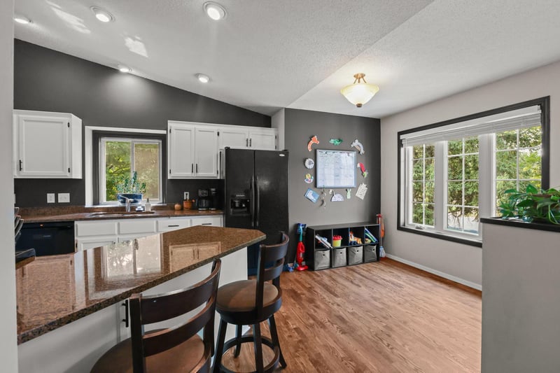 7600 Palomino Ln, Lino Lakes, MN 55014