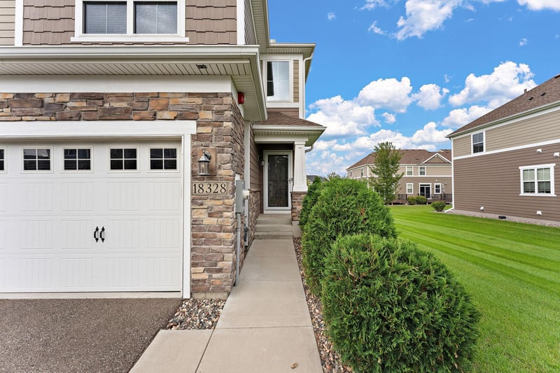 18328 Glastonbury, Lakeville, MN 55044
