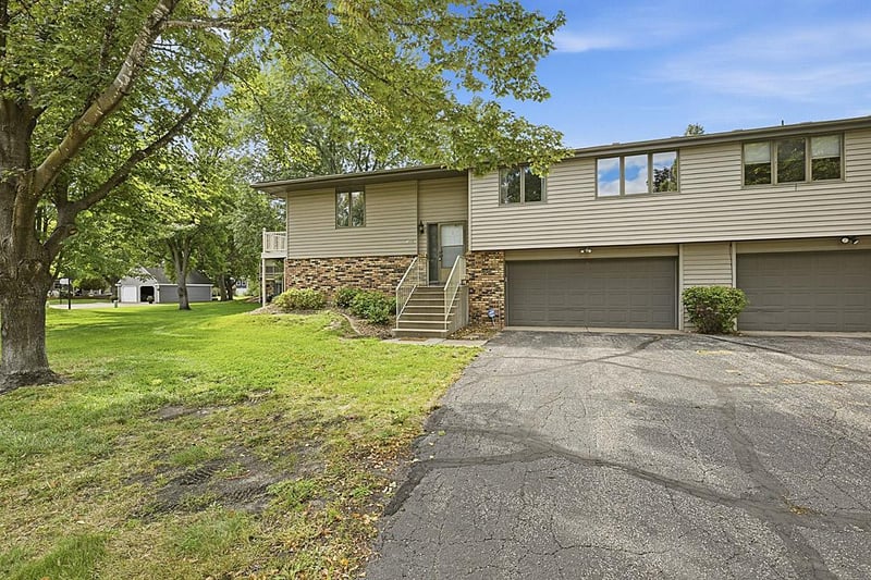 1305 12th Ave N, Saint Cloud, MN 56303