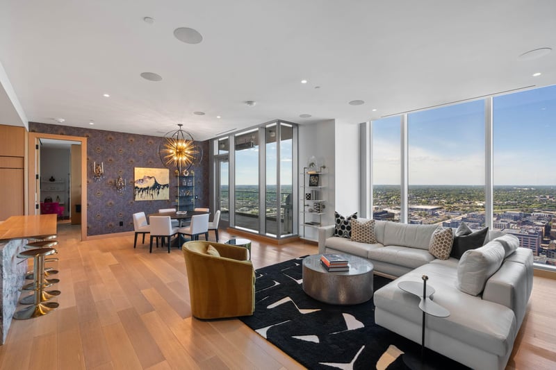 255 Hennepin Ave #3204, Minneapolis, MN 55408