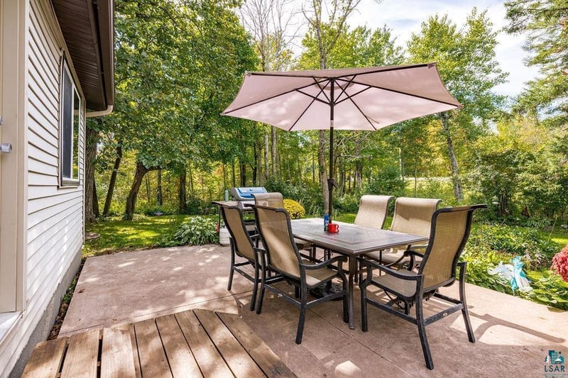 5466 Jean Duluth Rd, Duluth, MN 55803