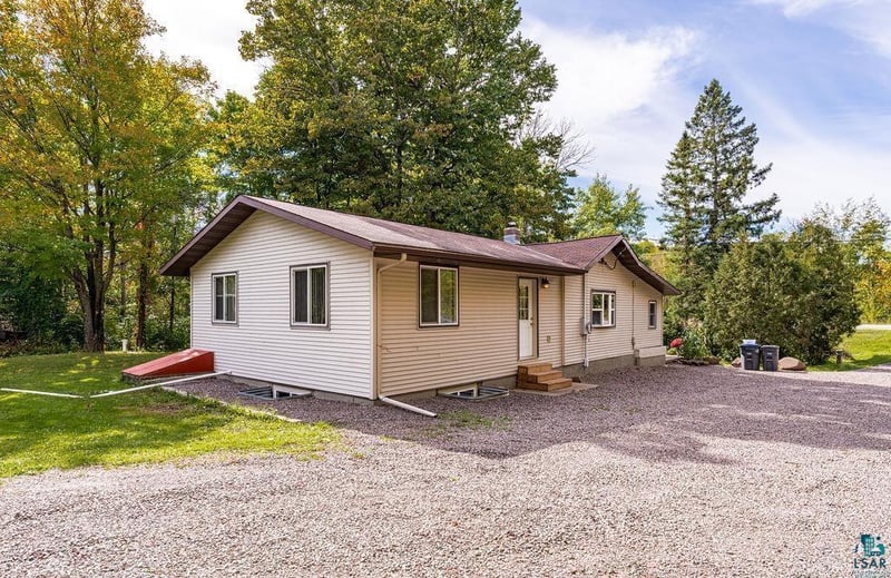 5466 Jean Duluth Rd, Duluth, MN 55803