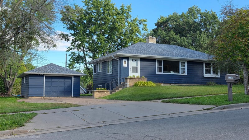 2137 14th St, Eau Claire, WI 54703