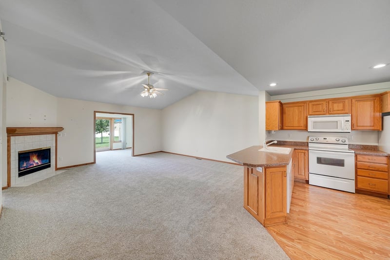 241 Tuttle Dr, Hastings, MN 55033