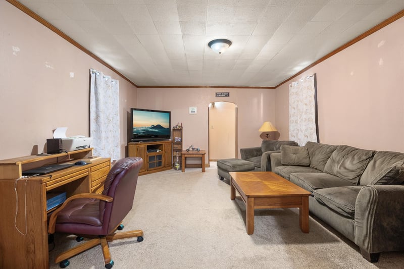 414 6th Ave SE, Little Falls, MN 56345