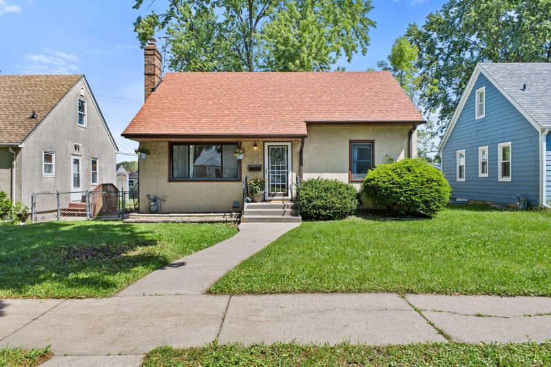 1965 Montana Ave E, Saint Paul, MN 55119