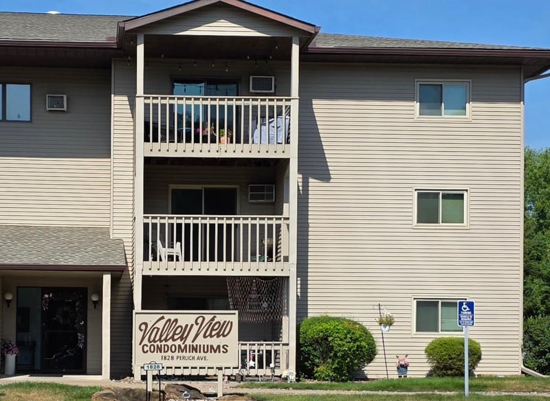 1828 Perlich Ave, Red Wing, MN 55066
