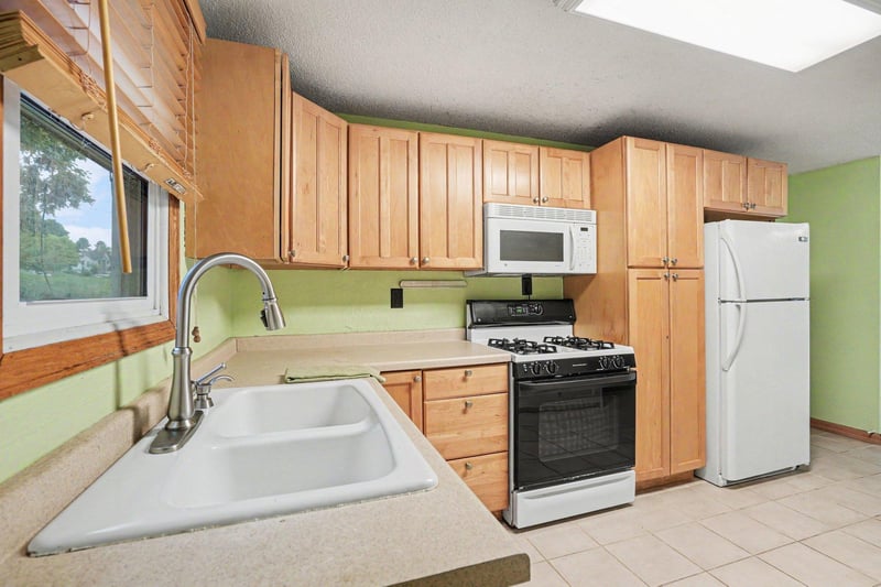 549 18th Ave N, South Saint Paul, MN 55075