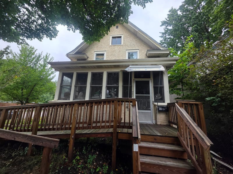 781 Lawson Ave E, Saint Paul, MN 55106