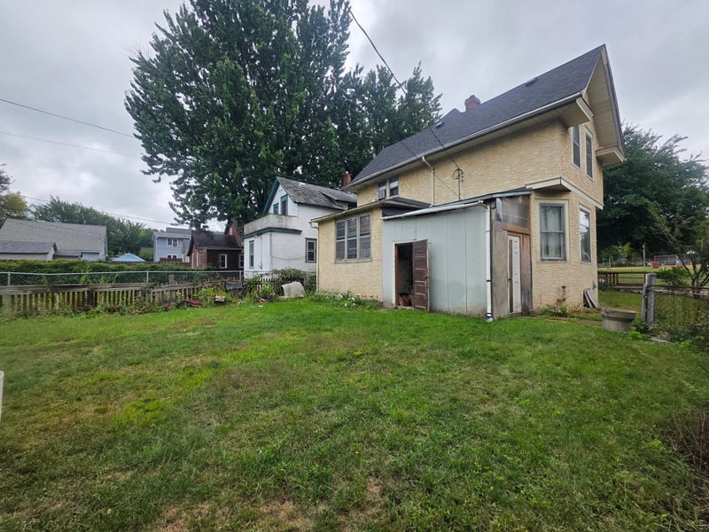 781 Lawson Ave E, Saint Paul, MN 55106