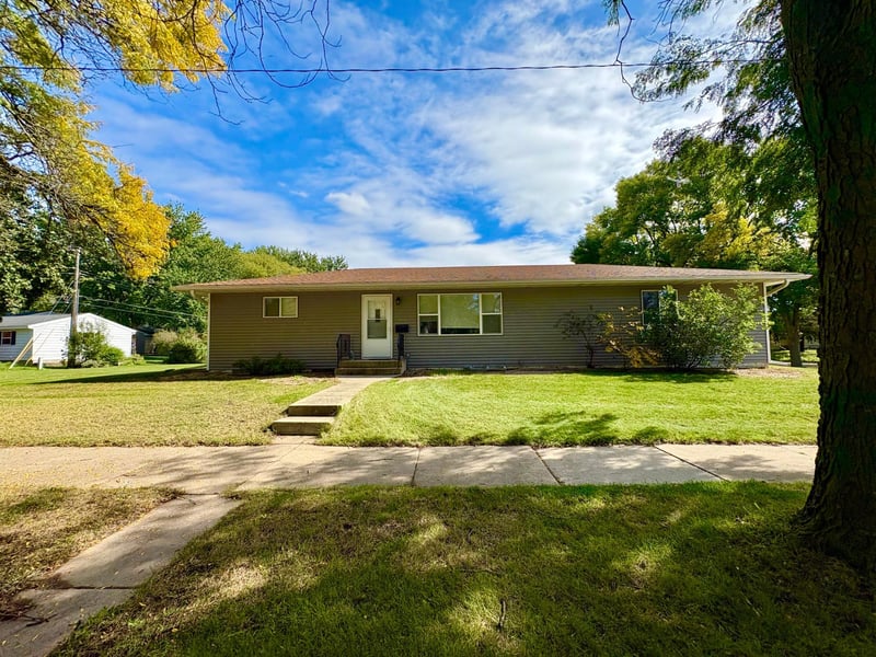 1464 6th Ave SE, Rochester, MN 55904