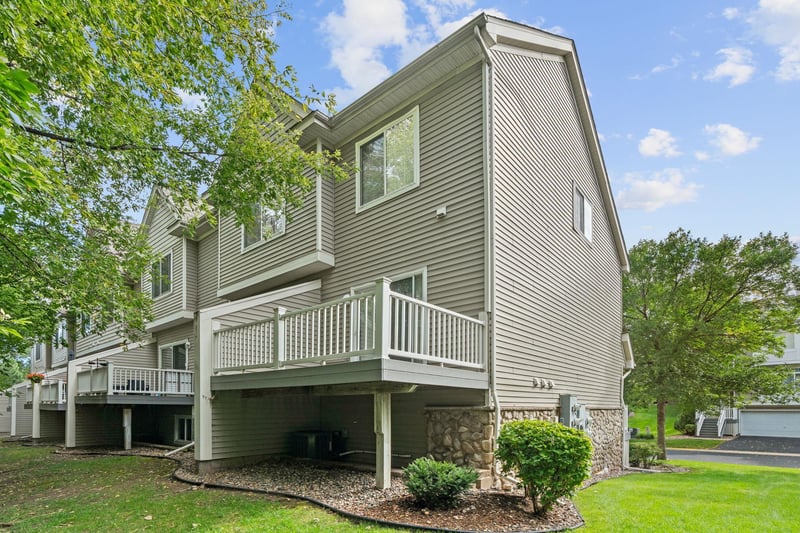 8841 Brunswick Pa, Inver Grove Heights, MN 55076