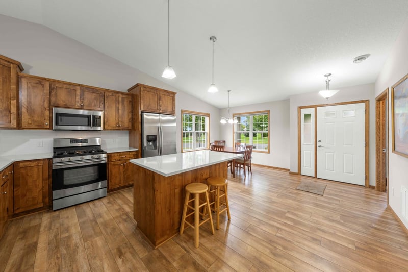 6481 Ojibway Pa, Lino Lakes, MN 55014