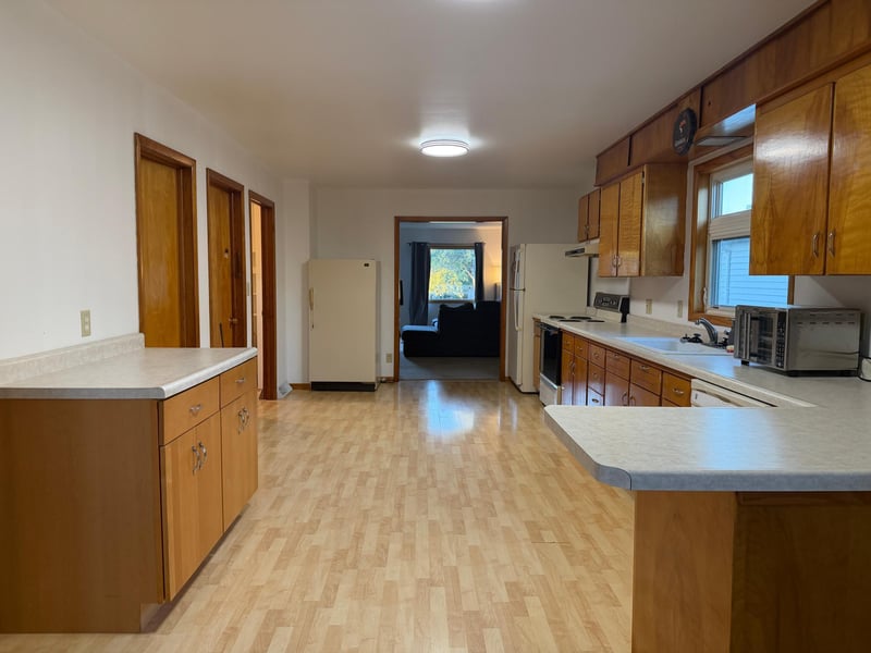 421 9th St, International Falls, MN 56649