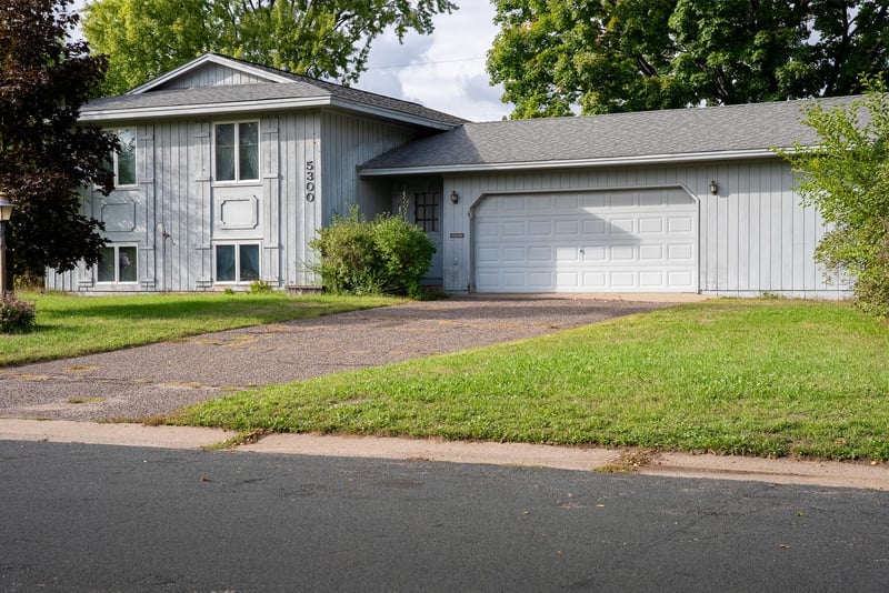 5300 77th Ave N, Brooklyn Park, MN 55443