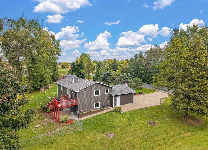 25300 Itasca Ave, Forest Lake, MN 55025
