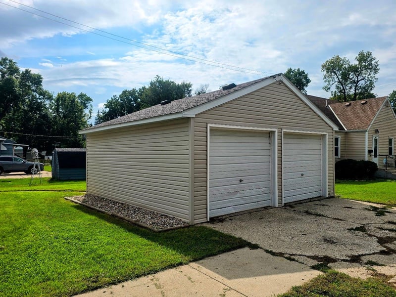 504 6th Ave SW, Pipestone, MN 56164