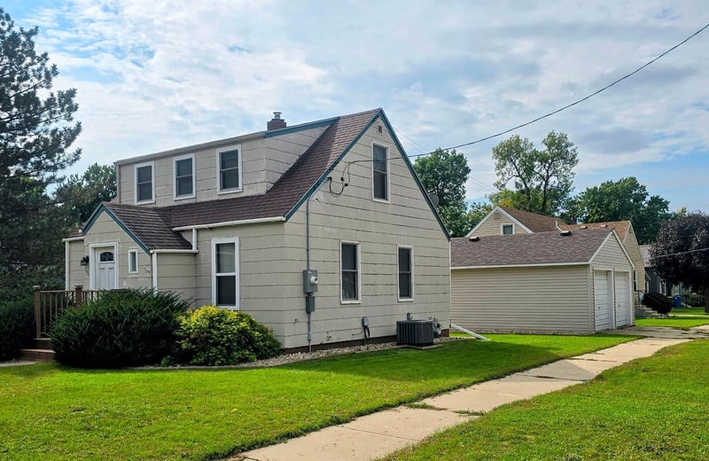 504 6th Ave SW, Pipestone, MN 56164