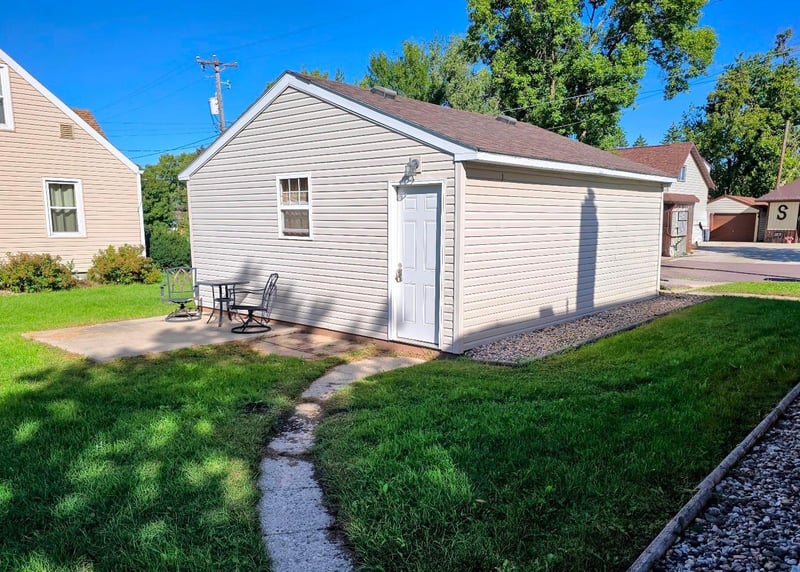 504 6th Ave SW, Pipestone, MN 56164