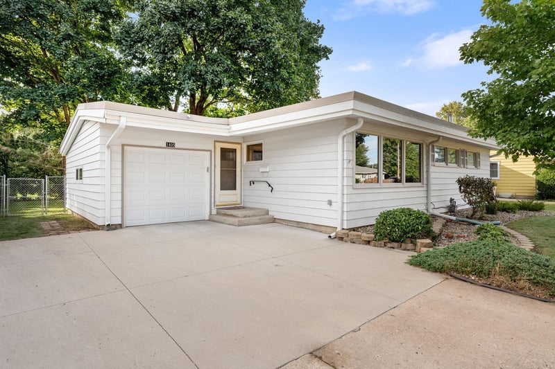 1405 5th St NW, Austin, MN 55912