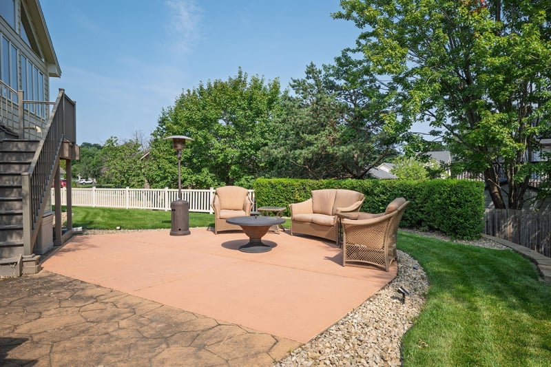 16185 Inglewood Dr, Lakeville, MN 55044