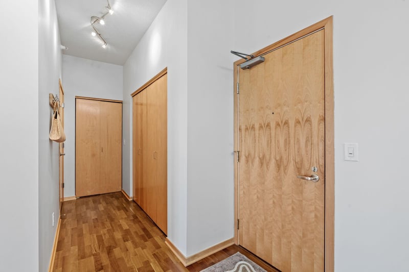 4525 Park Commons Dr #521, Saint Louis Park, MN 55416